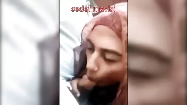 Красивый минет в хиджабе от азербайджанки